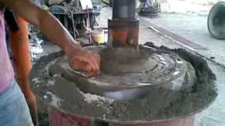 Shengya ブランドの直立スピニング Sy1000 アフリカのコンクリート運河、クラッチ、暗渠、排水溝、側溝、灌漑パイプ製造機